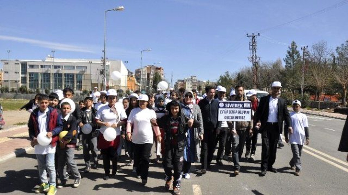 Siverek\'te \'Sağlıklı Yaşam Yürüyüşü\' Düzenlendi