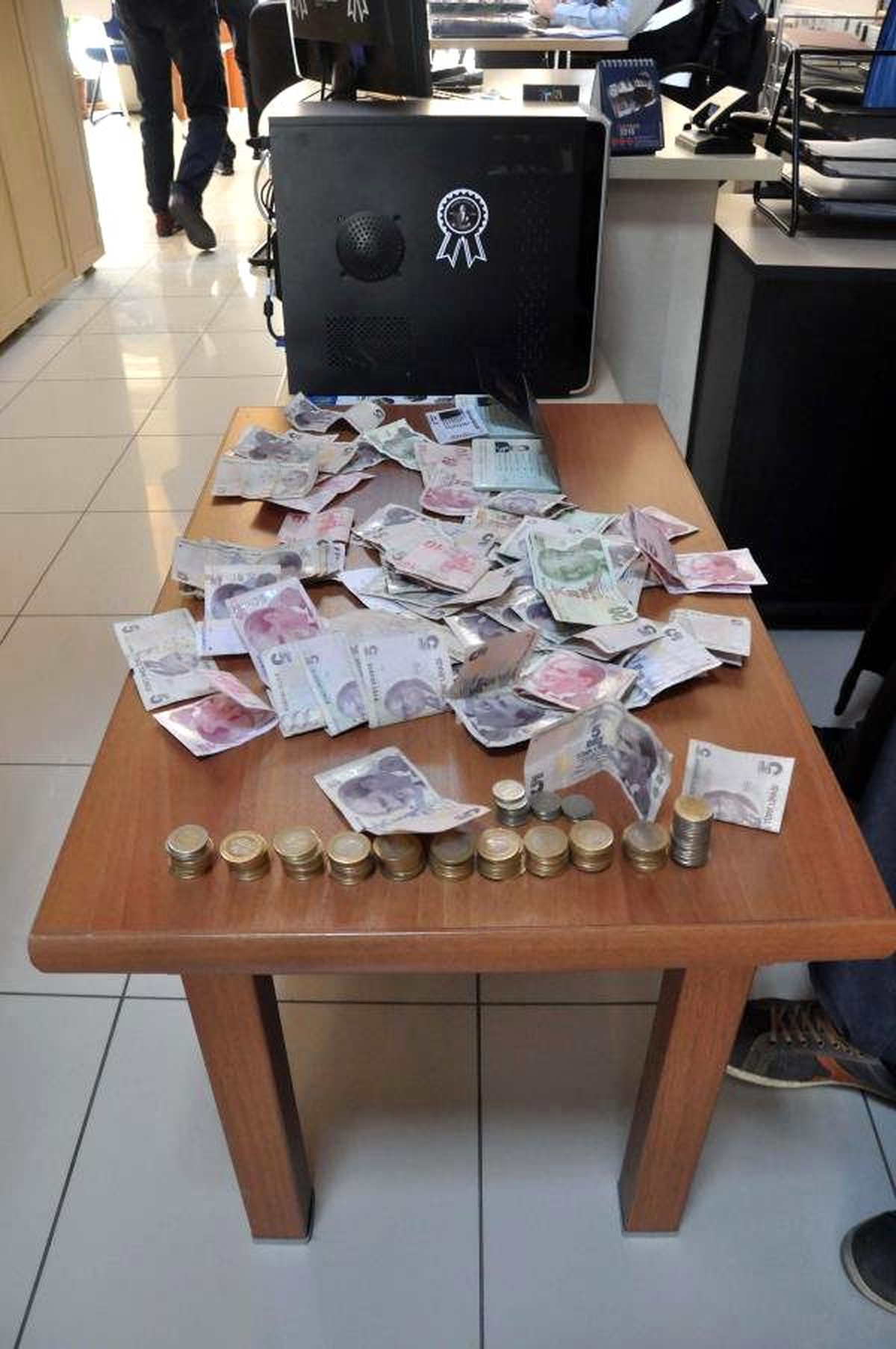 Suriyeli Dilenciler 1 Saatte 810 Lira Topladı