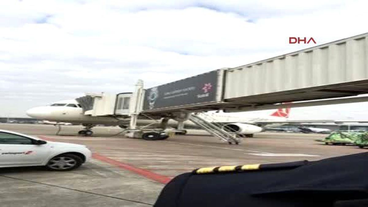 THY Uçağının Pilotu Brüksel\'den Bilgi Verdi
