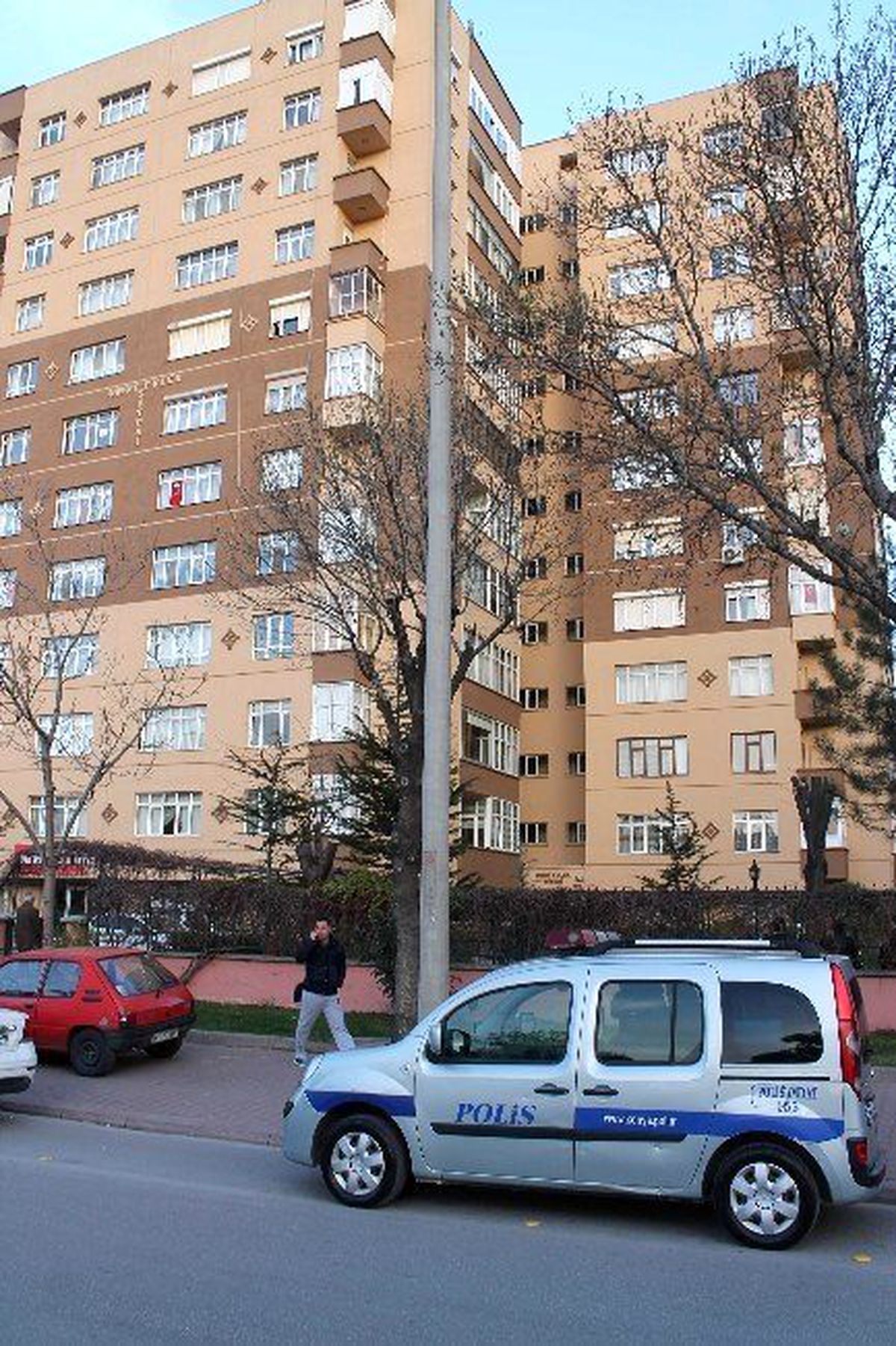 Uyuşturucu Tedavisi Gören Genç Evde Ölü Bulundu
