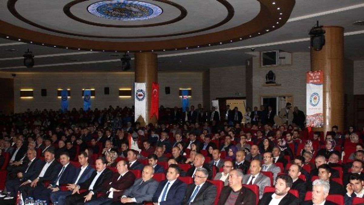Yalçın, \'Sendikacılığın Dünü Bugünü ve Yarını\'nı Anlattı
