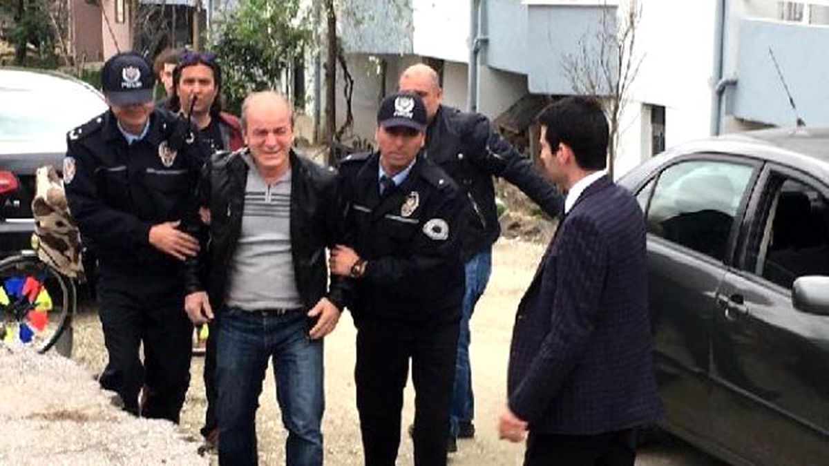 Yüksekova\'da Şehit Olan Özel Harekat Polisinin Memleketi Sakarya\'da Yas (2)