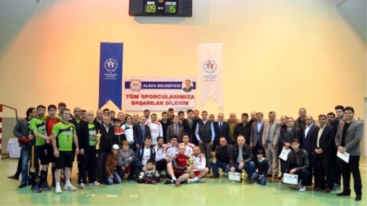 Alaca Belediyesi Voleybol Turnuvası Sona Erdi