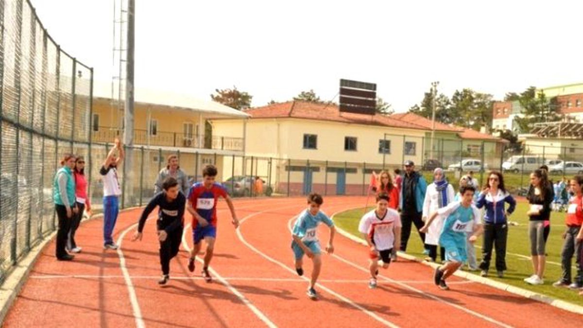 Atletizm Müsabakaları Başladı