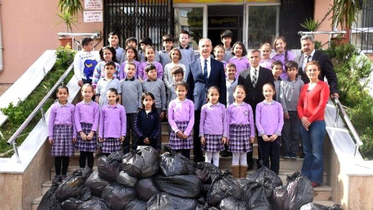 Başkan Kale, Duyarlı Öğrencileri Kutladı