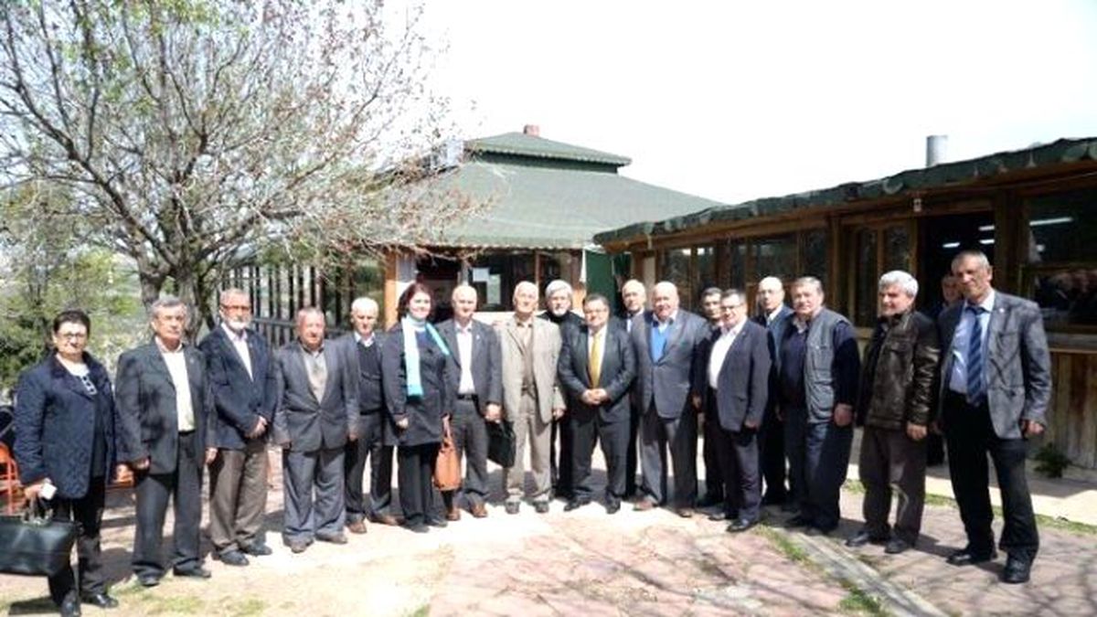 Belediye Başkanı Selim Yağcı Kahvaltıda Muhtarlarla Bir Araya Geldi