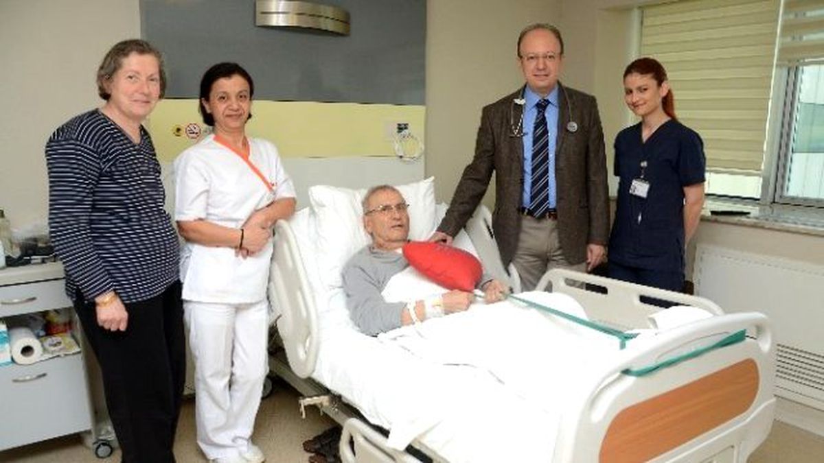 Burdurlu Emekli Öğretmen Antalya\'da Sağlığına Kavuştu