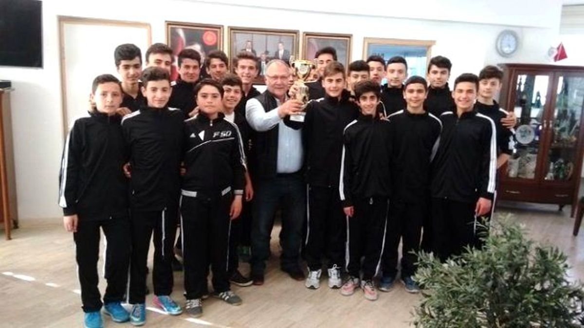 Burhaniyeli Şampiyonlar Manisa\'ya Gitti