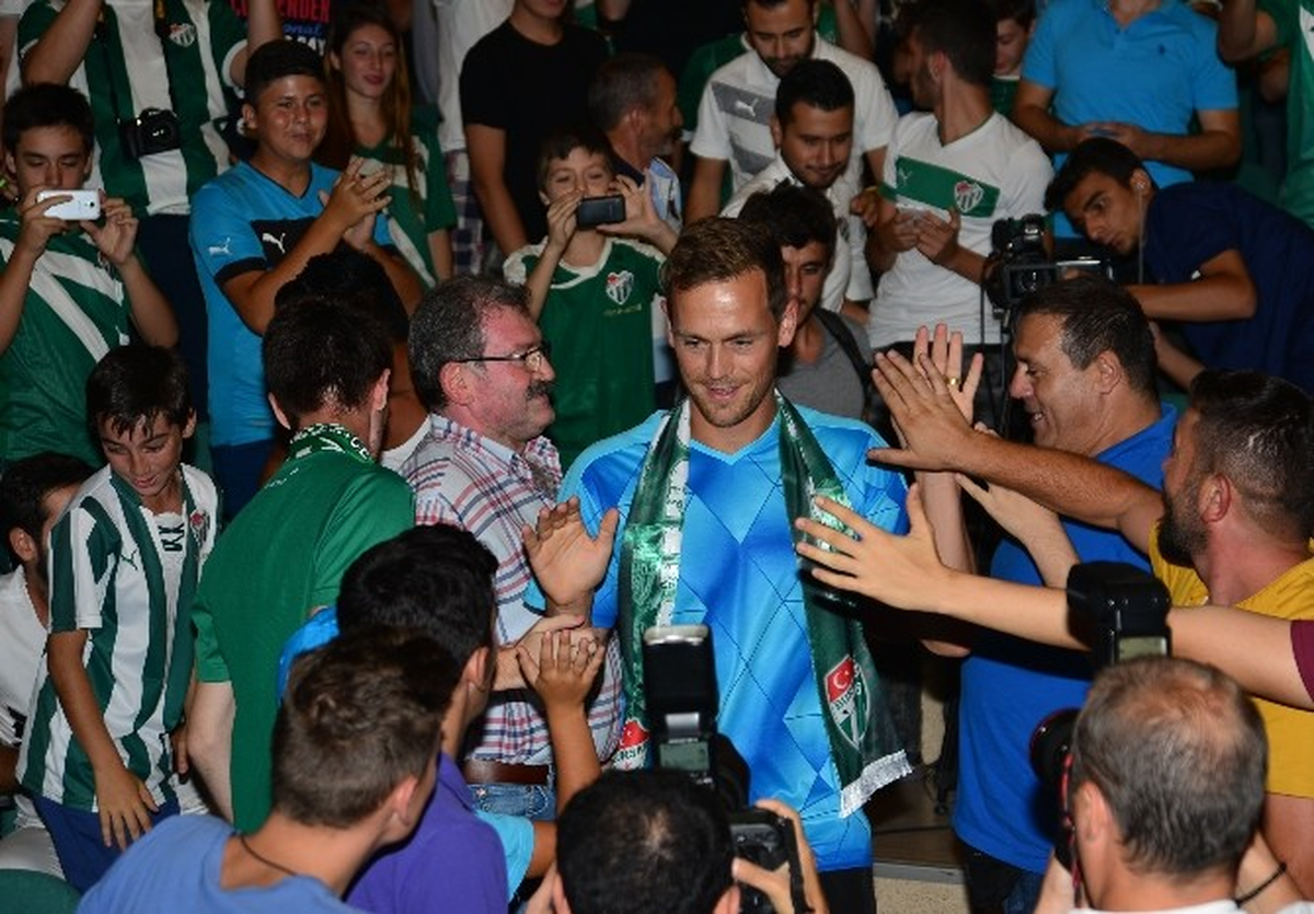 Bursaspor\'un Yıldızına Terör Engeli