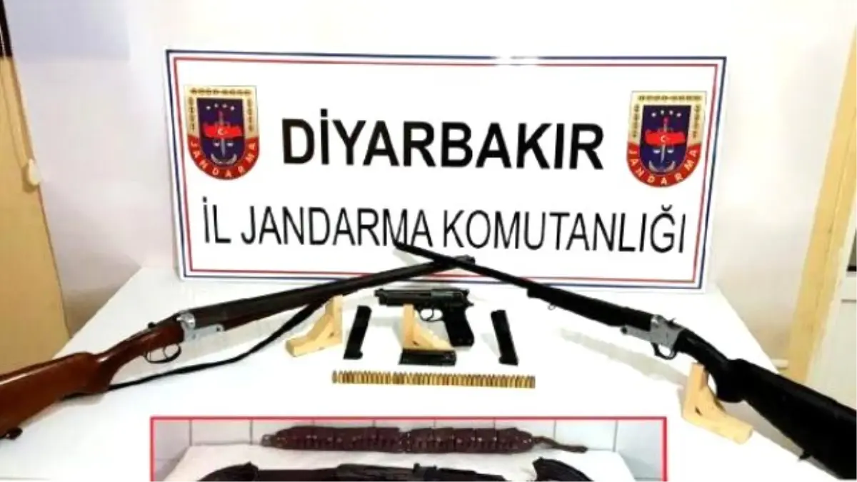 Diyarbakır\'ın 3 İlçesinde Kaçak Silah Operasyonu