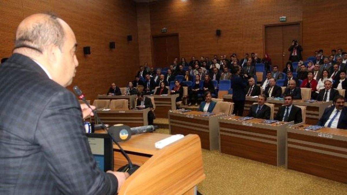Elazığ\'da Kurum Çalışanlarına Seminer Verildi