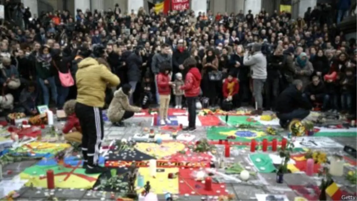 İngiltere Eski İçişleri Bakanı John Reid: İngiltere\'ye de Saldıracaklar