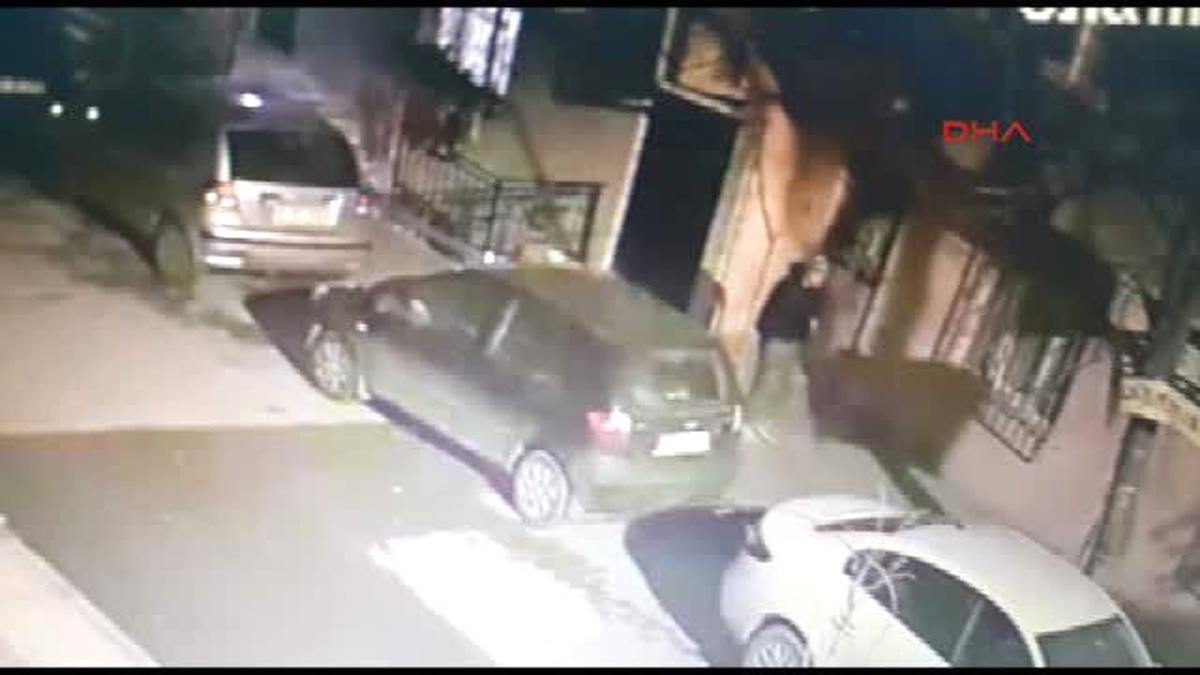 Kadın Yüzünden Ev Kundaklayıp Bir Kişiyi Öldürmüşler