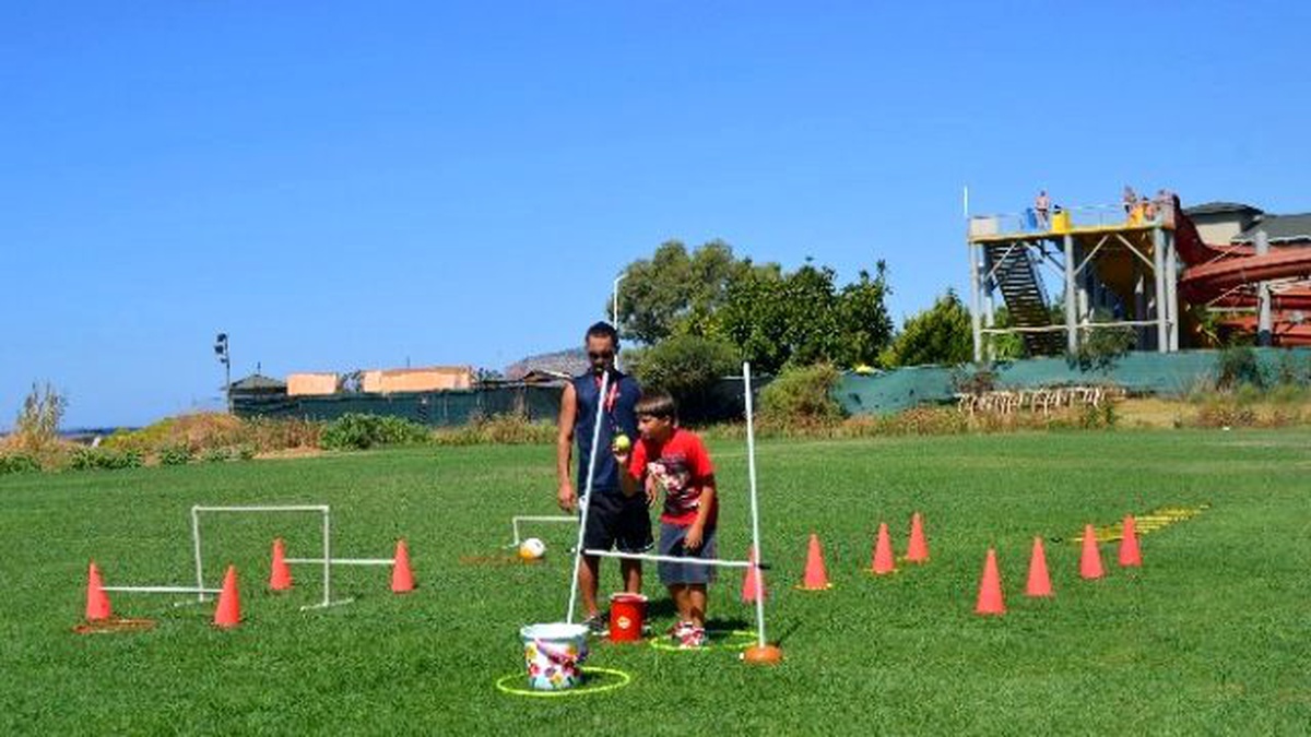 Karşıyaka\'da Otizmli Çocuklara Spor Eğitimi