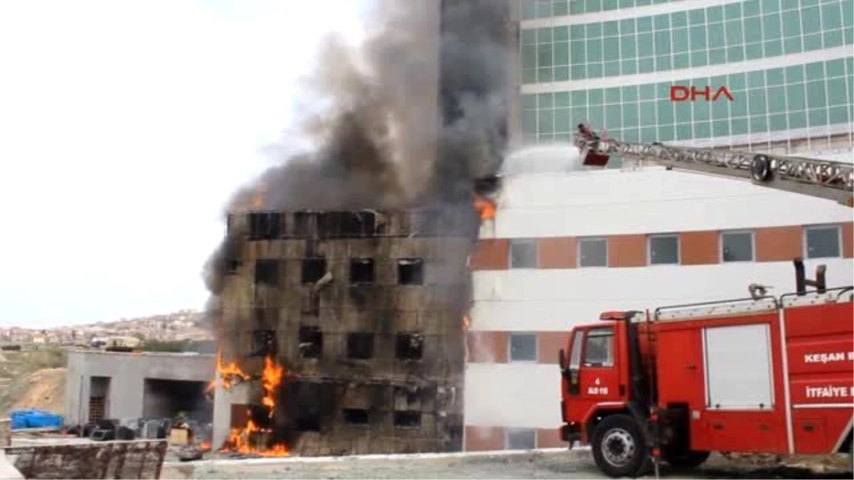 Keşan\'da Hastane İnşaatında Yangın