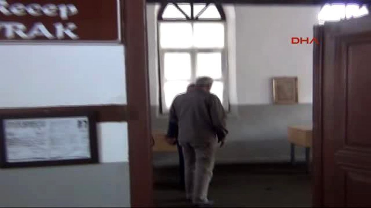 Kütahya Demirci'nin Tarihini Merak Eden Yok