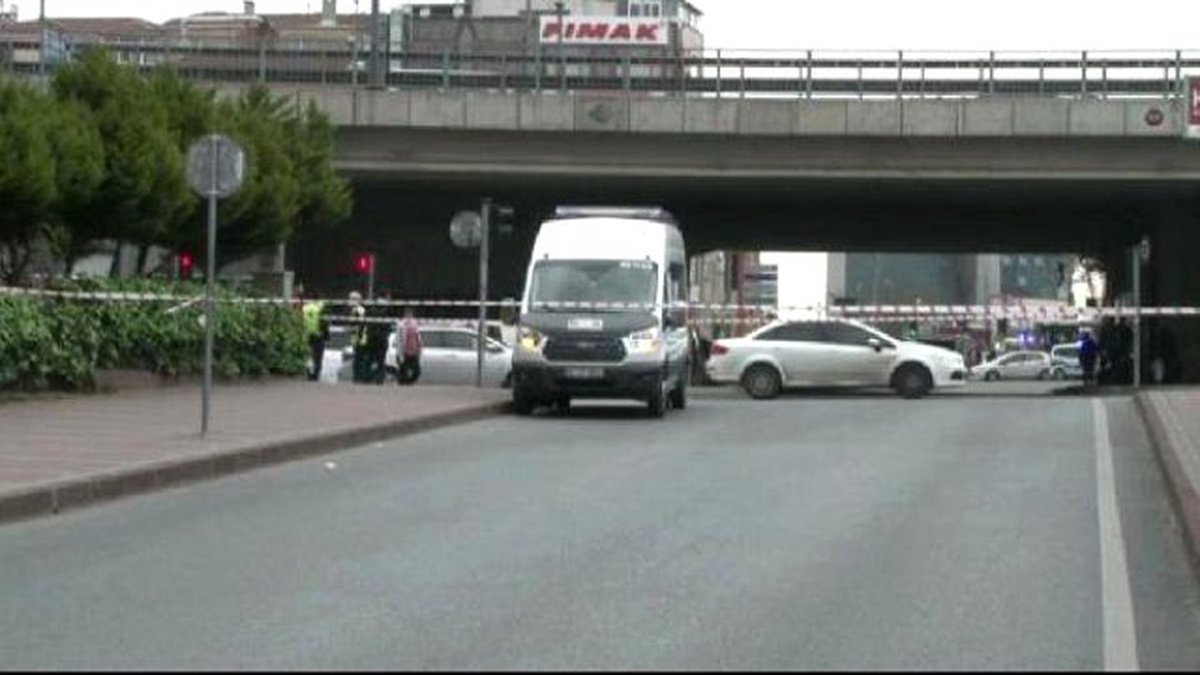 Mecidiyeköy\'de "Şüpheli Minibüs" Hareketliliği (1)