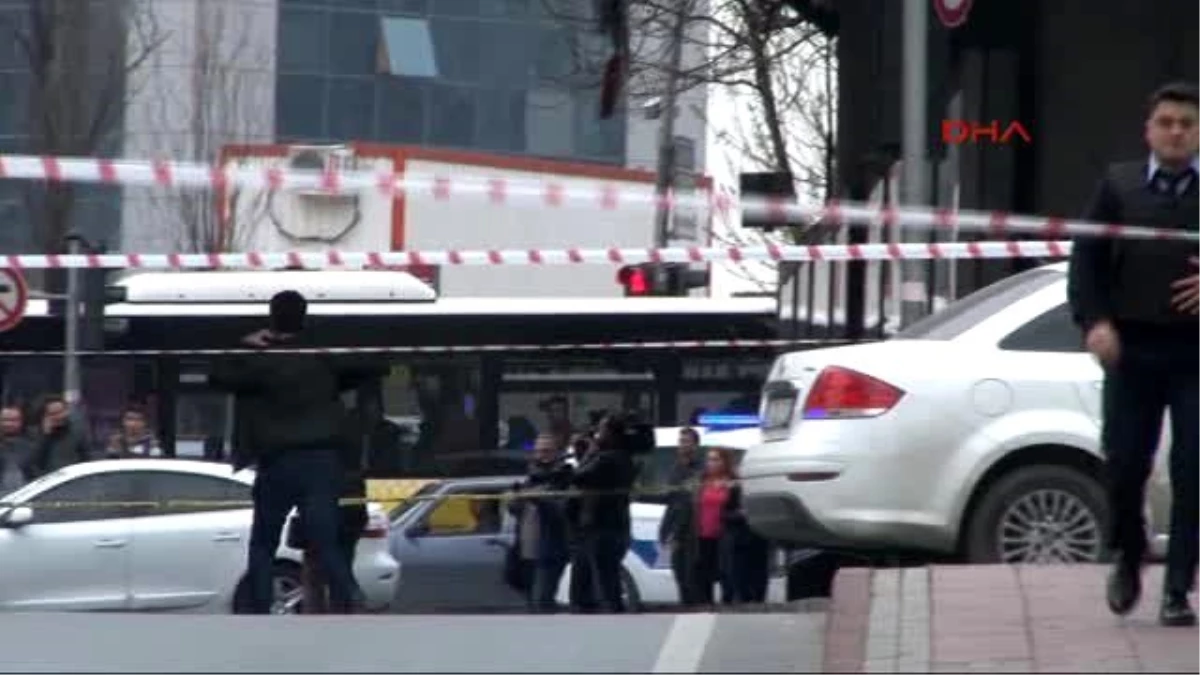 Mecidiyeköy\'de "Terör Şüphesiyle" Aranan Minibüste İnceleme Tamamlandı