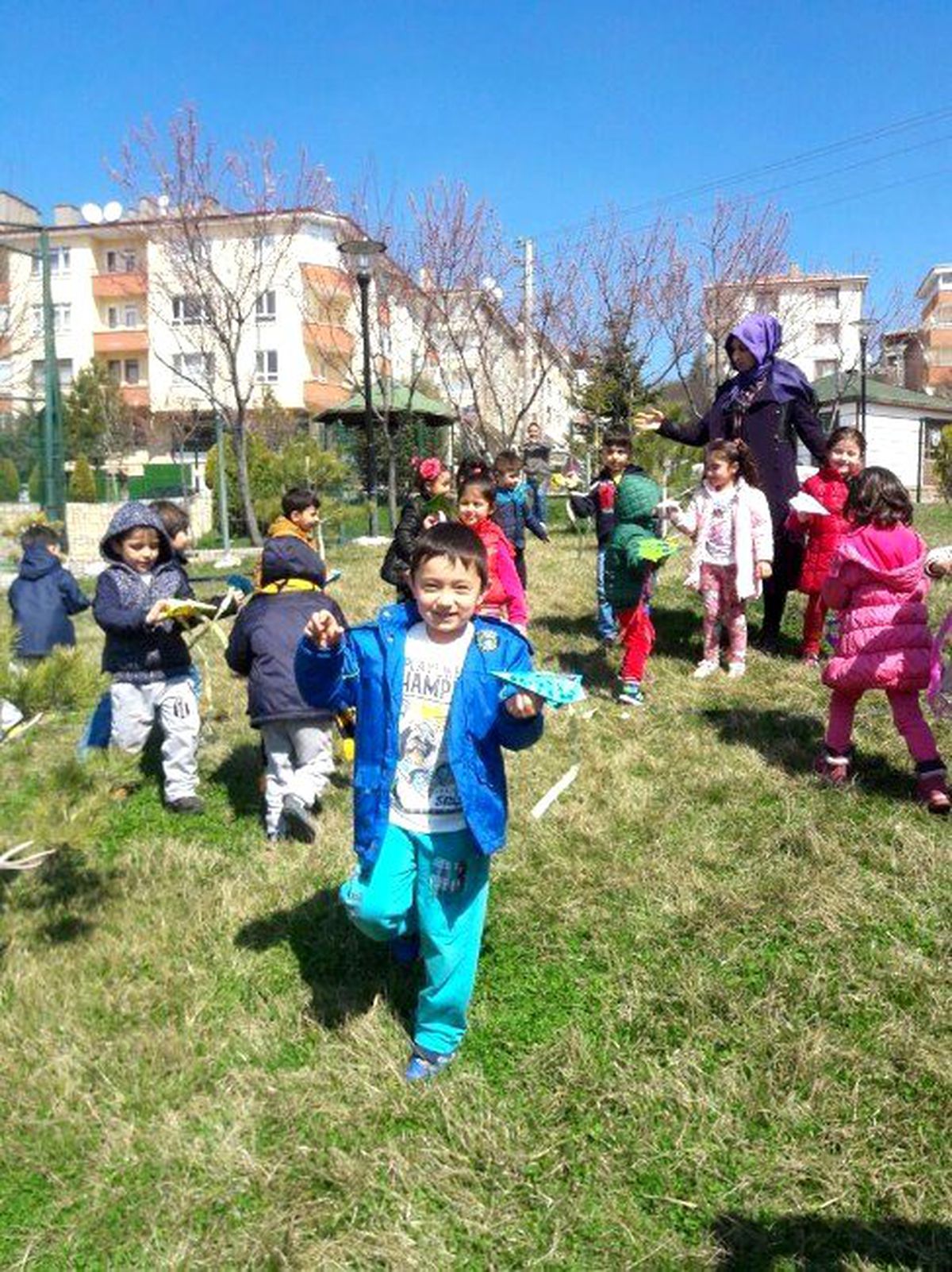 Nezaket Elçileri \'Bahara Merhaba\' Dedi