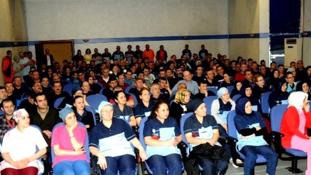 Omü\'de Hastane Personeline \'İş Sağlığı ve Güvenliği\' Eğitimi