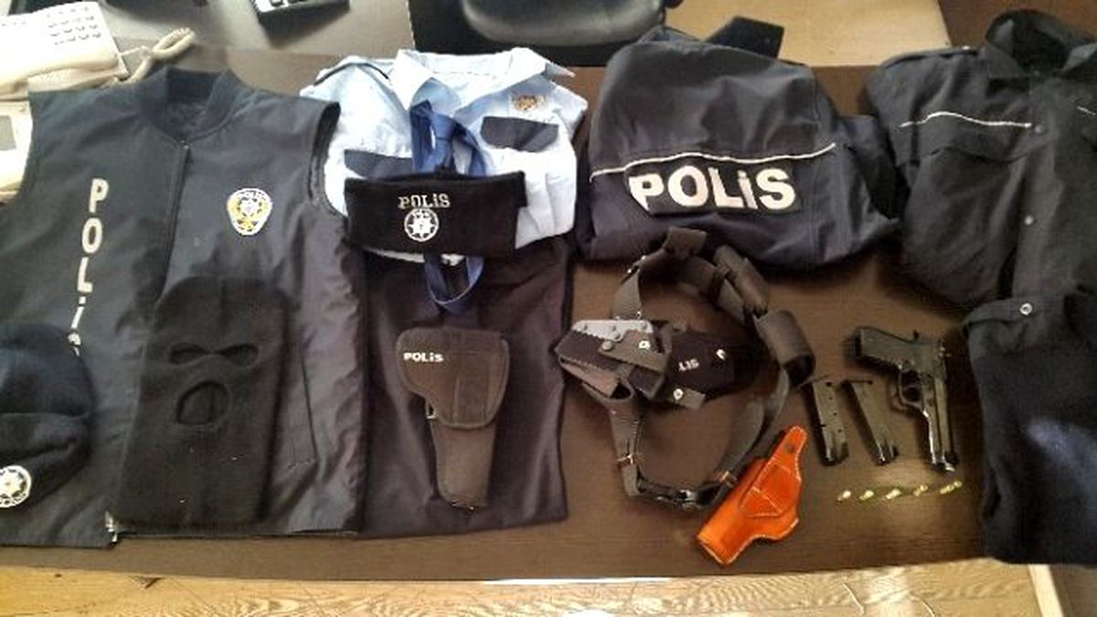 Polis Kıyafetiyle Dolandırıcılık Yapan 1 Kişi Yakalandı