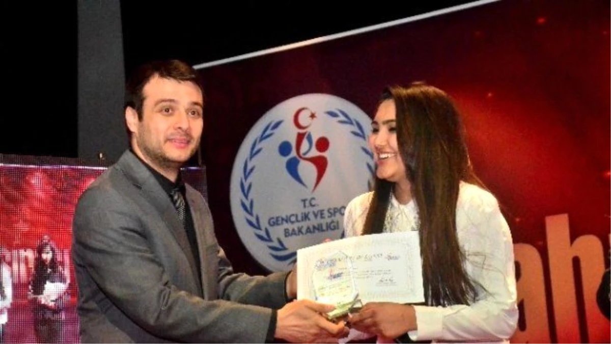 Sahne Sırası Sende" Türkiye Grup Yarışmaları Adana\'da Gerçekleştirildi