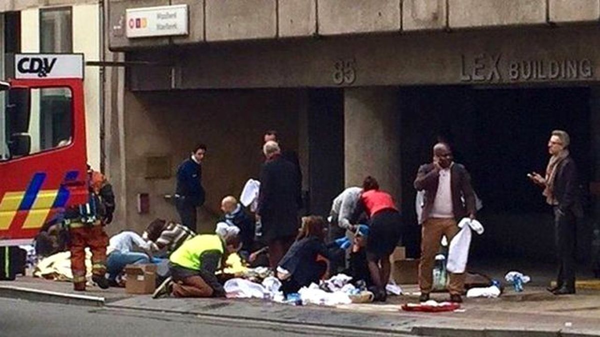 Saldırılarla Sarsılan Brüksel'e Telefon ve İnternet Trafiği 2 Gün Ücretsiz