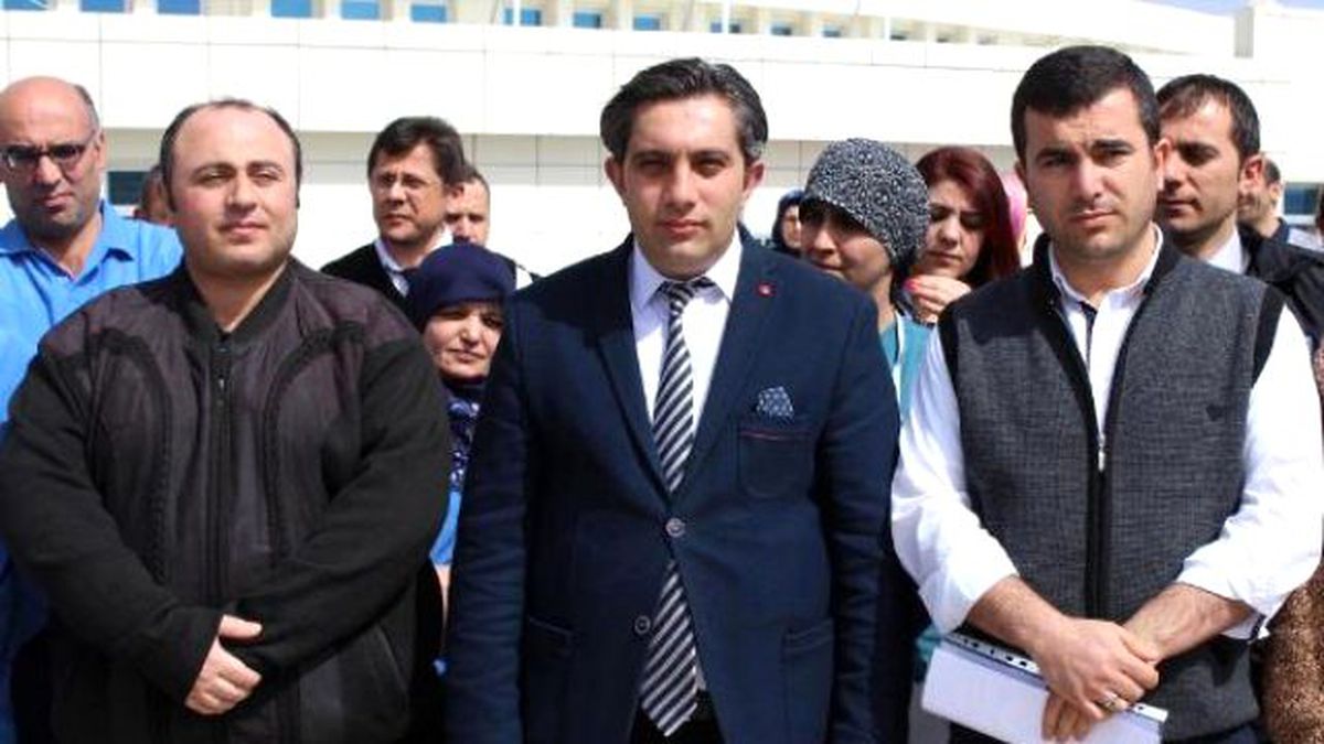 Sivas\'ta Taşeron İşçilerin Kadro Sevinci
