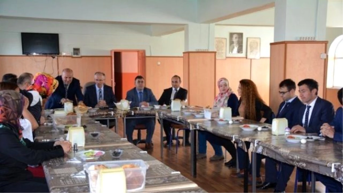 Yozgat Milli Eğitim Müdürü Saim Kuş, Aday Öğretmenler ile Bir Araya Geldi