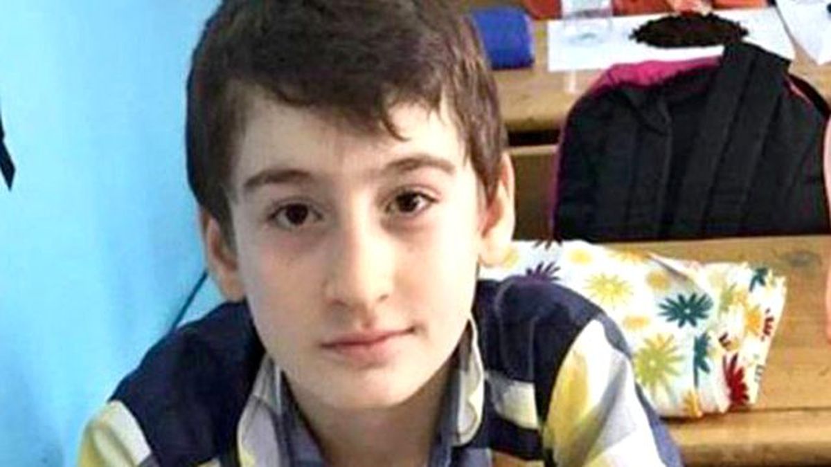 1 Numaralı Şüpheli Servis Şoförü Beratcan'ı Okul Çıkışı Aracına Almış