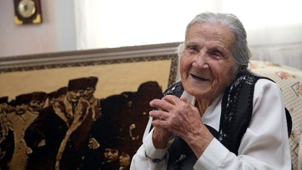 Asırlık Çınar Atatürk\'e Verdiği Sözü Tuttu