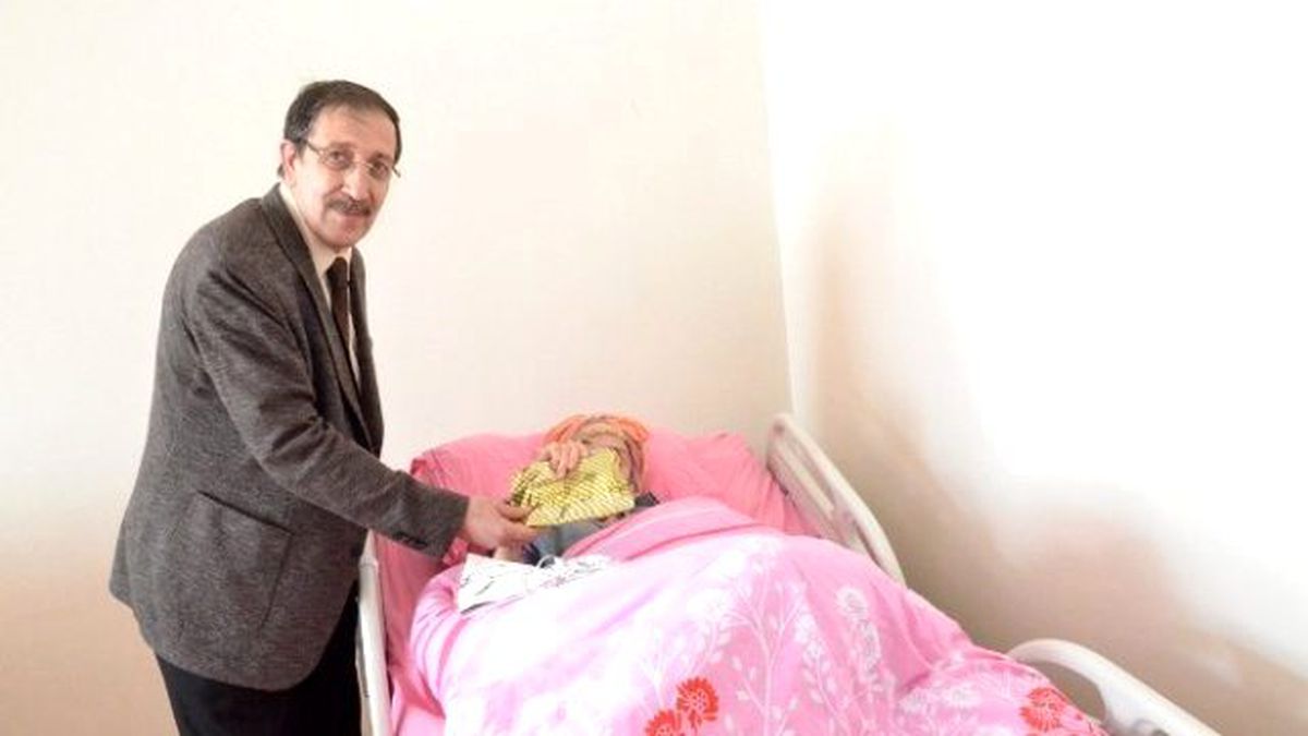 Başkan Bulutlar, Yaşlıları Unutmadı Tek Tek İlgilendi