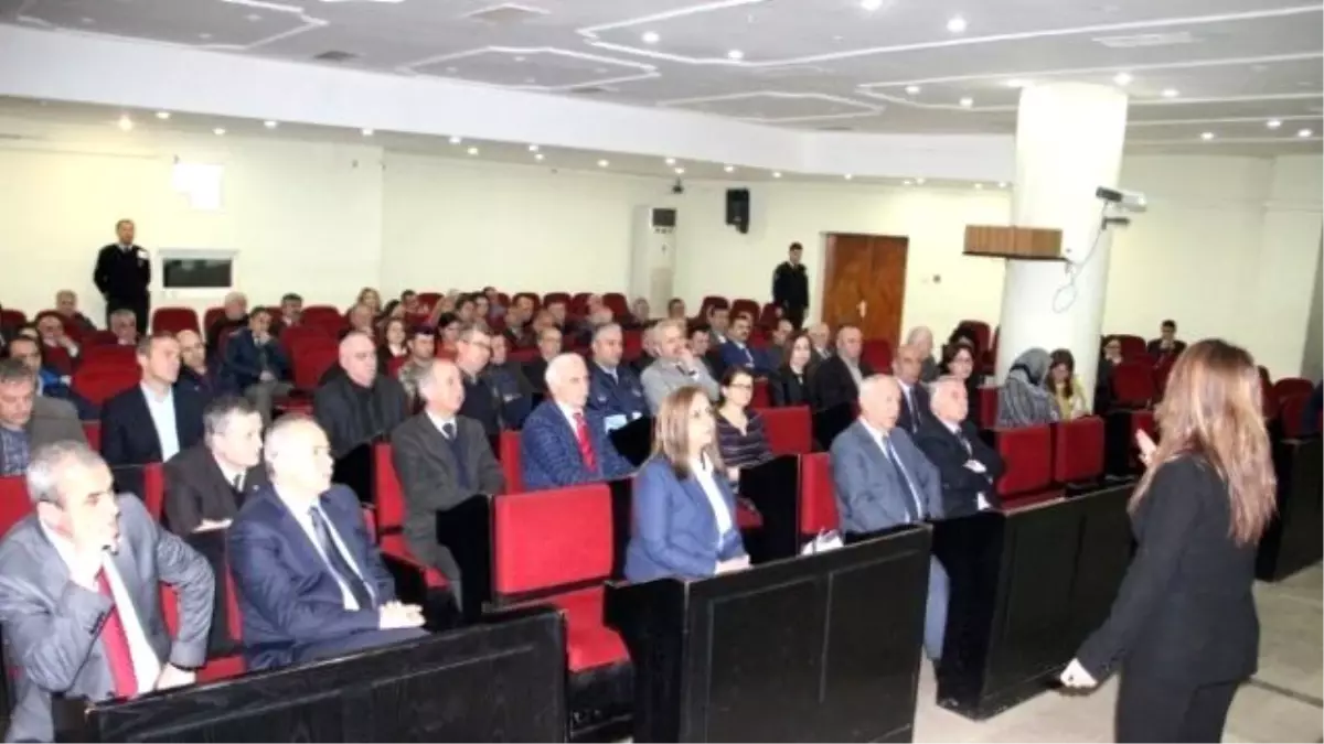 Etik ve Etik Davranış İlkeleri Konulu Seminer Düzenlendi