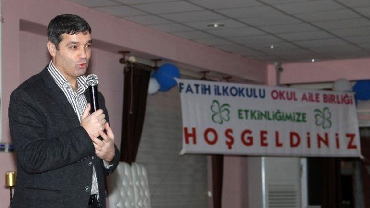 Fatih İlkokulu Okul Aile Birliğinde \'Öğrenen Aile, Gelişen Çocuk\' Konferansı