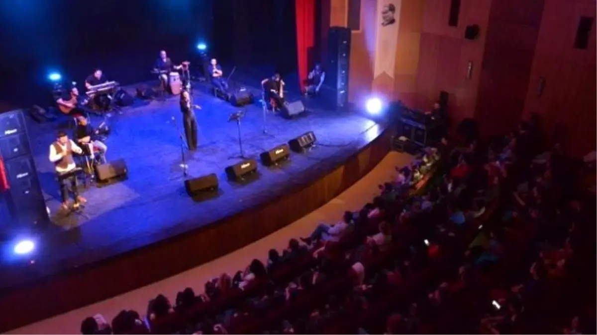 İhtiyaç Sahibi Öğrenciler İçin Konser