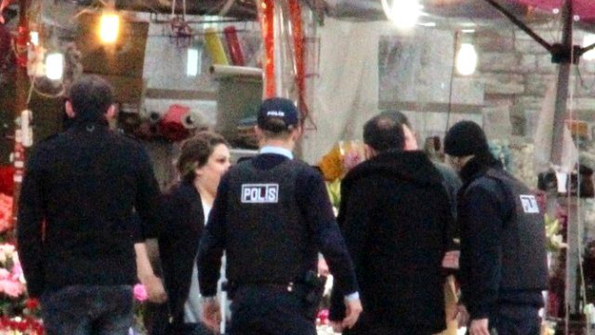 İranlı Turistin Dalgınlığı Polisi Alarma Geçirdi