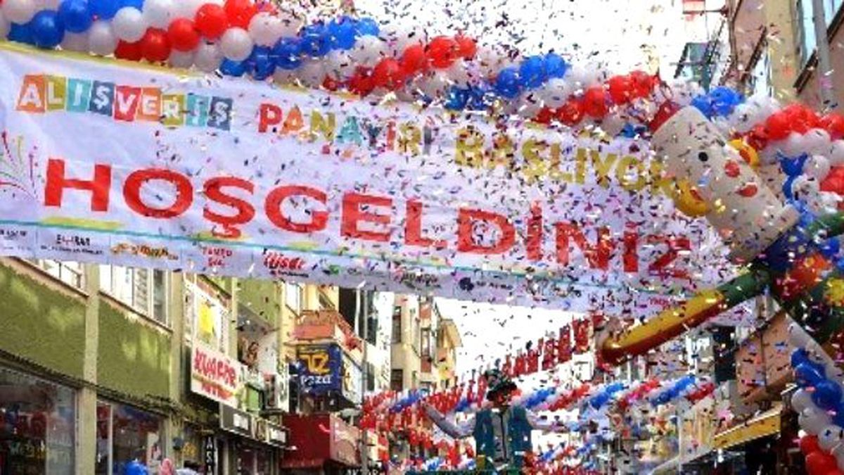 İzmit\'te İndirim Panayırları Devam Ediyor