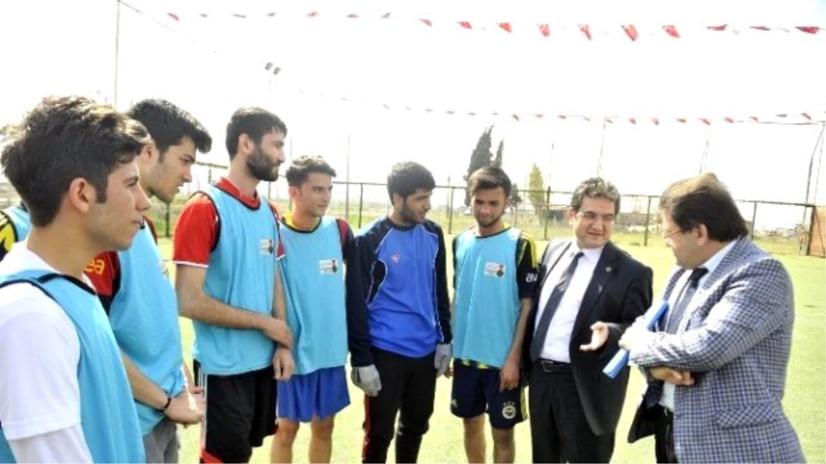 Kahramanmaraş\'ta Kütüphaneler Arası Futbol Turnuvası Başladı