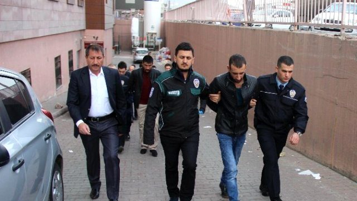 Kayseri\'de Uyuşturucu Operasyonu: 8 Gözaltı