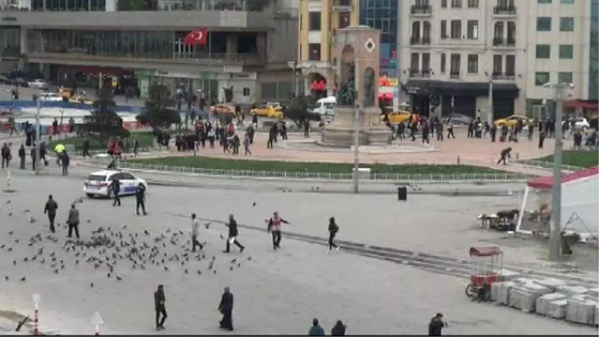 Taksim Meydanı\'nda Şüpheli Valiz