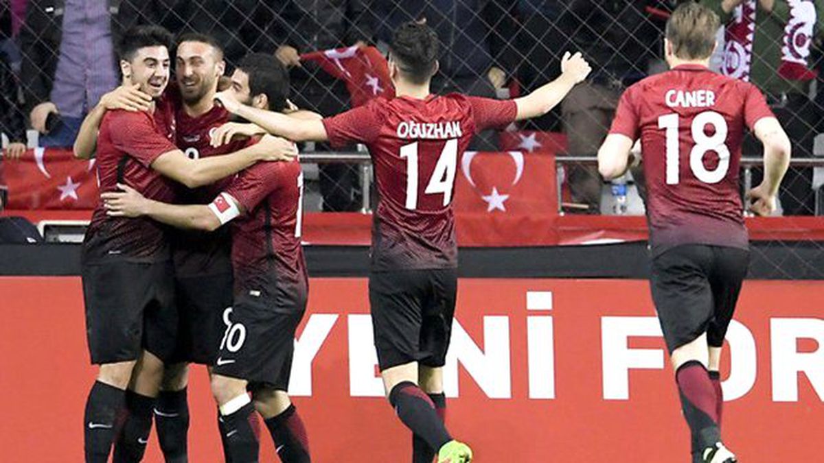Türkiye, Hazırlık Maçında İsveç'i 2-1 Yendi