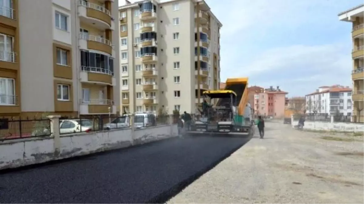 Yeşilyurt Belediyesi, 2016 Yılı Asfalt Sezonunu Açtı