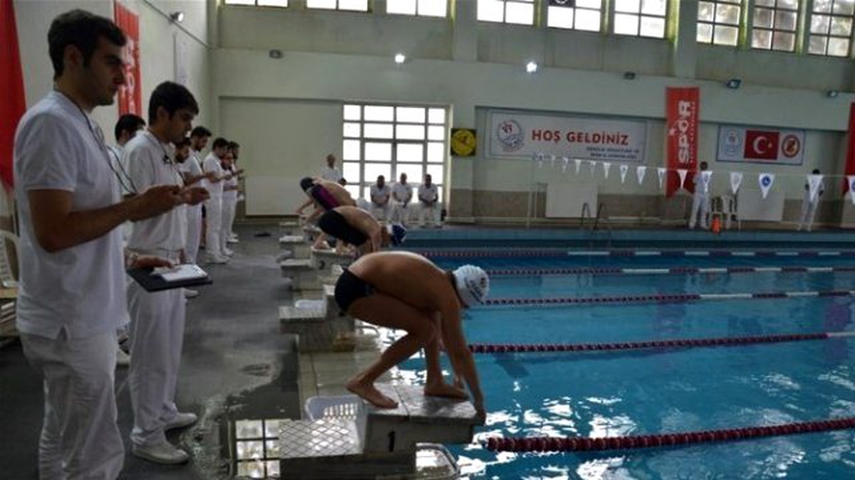 Yüzme Grup Müsabakası Sona Erdi