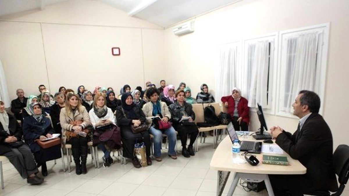 Akademi Mesnevi Okumaları Dersleri Başladı