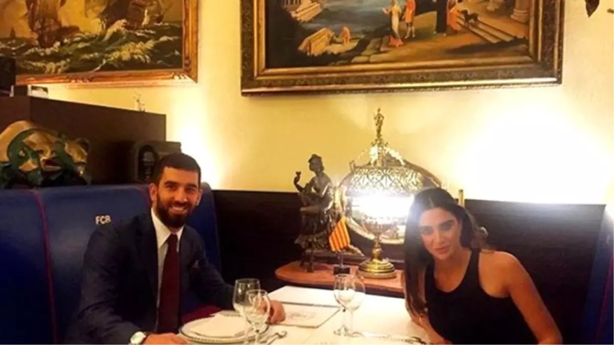 Aslıhan Doğan\'ın Annesi ve Arda Turan\'ın Annesi Tanıştı