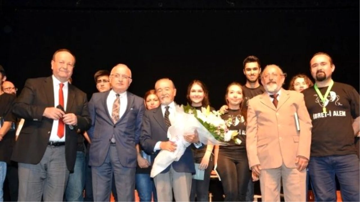 Başkan Özakcan\'ın Dünya Tiyatrolar Günü Mesajı