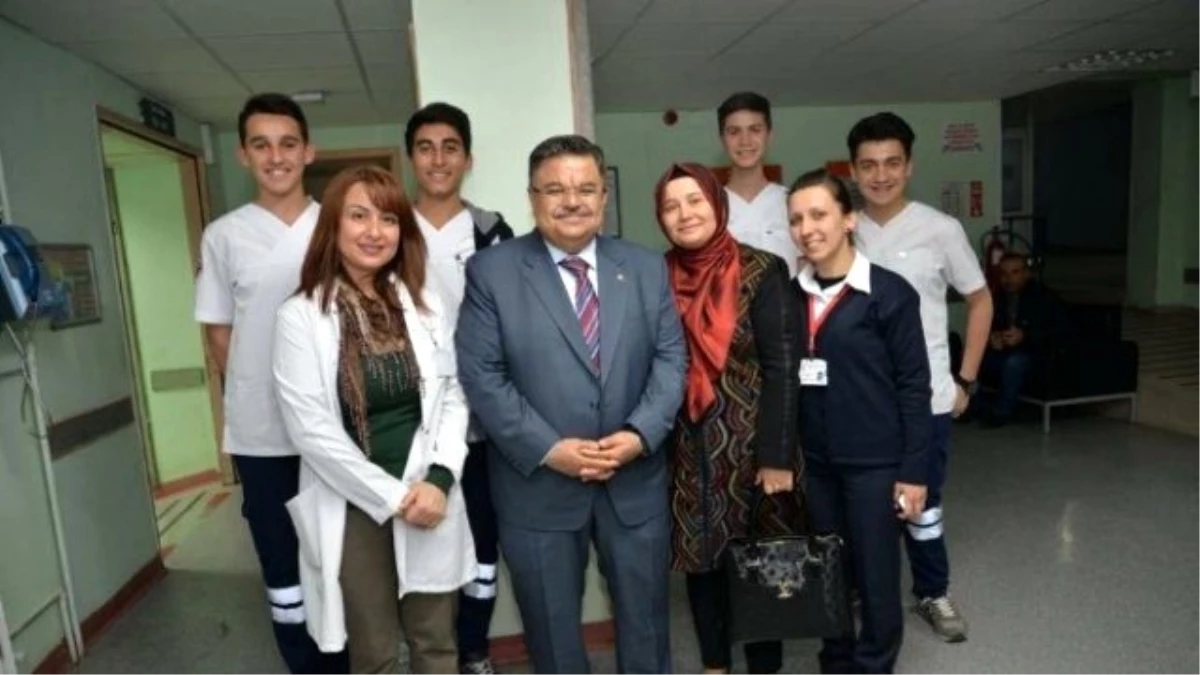Belediye Başkanı Yağcı\'dan Hastane Ziyareti