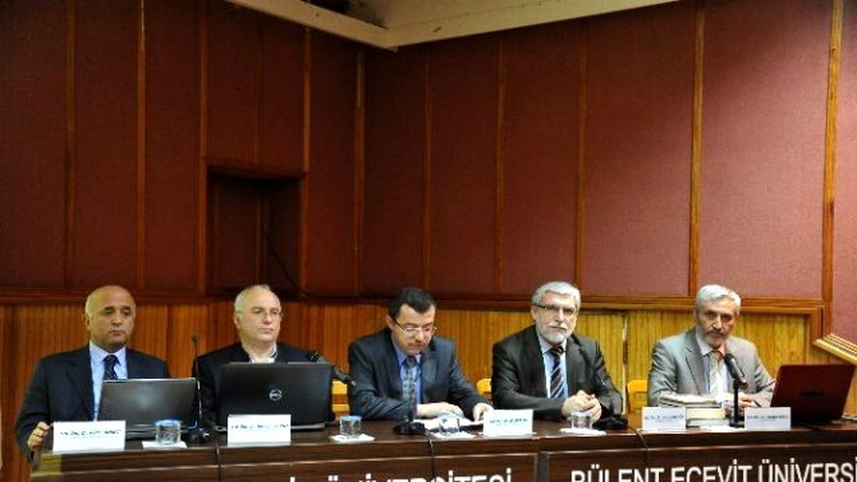 Beü\'de "Sahabe ve Hadis" Konulu Panel Yapıldı