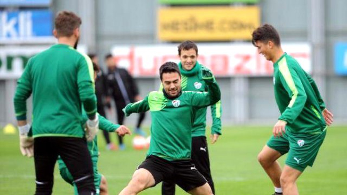 Bursaspor\'da Hazırlıklar Sürüyor