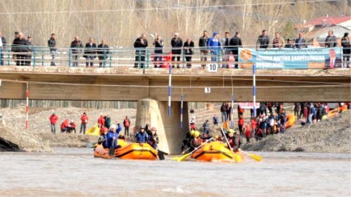 Çamoluk\'ta Rafting Şampiyonası Başladı